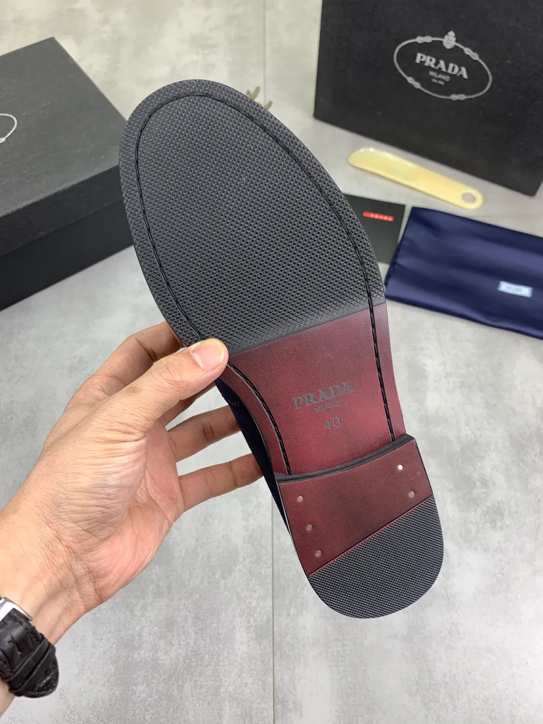 Men's men's shoes P560 new style 💰 💎💎💎 water-dyed cow lining original order quality PRADA —🆘.Prada original order purchasing, high-end business leather shoes, fabric: imported from Italy calfskin ➕ water-dyed cow lining / cowhide lining ➕ special original outsole, fine workmanship, real thing ^_^ Photographed 🎬size: 38-45